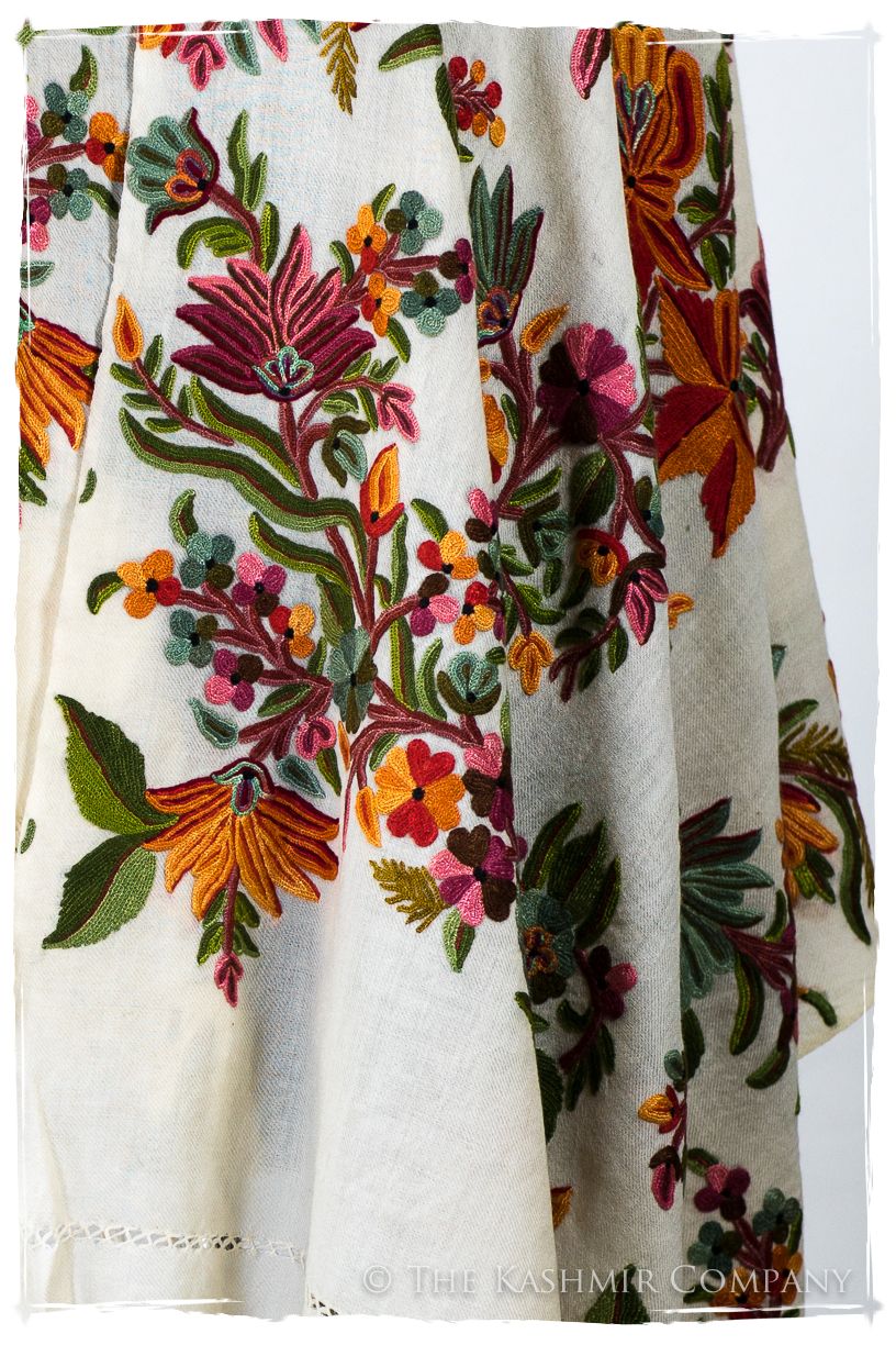 Amoureuse de Avéline Française Notre Dame Shawl