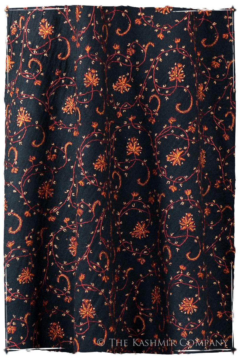Camillé Basilié de'Laine Sozni Orient Shawl