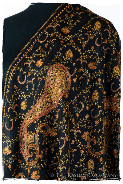 Cerisé Benoité de'Laine Sozni Paisley Orient Shawl