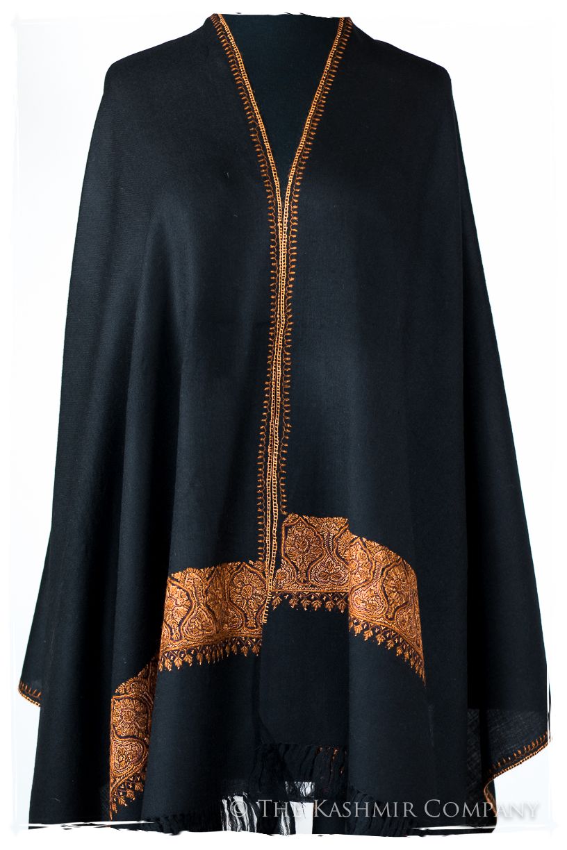 Chanellé Audetté de'Laine Sozni Frontières Orient Shawl