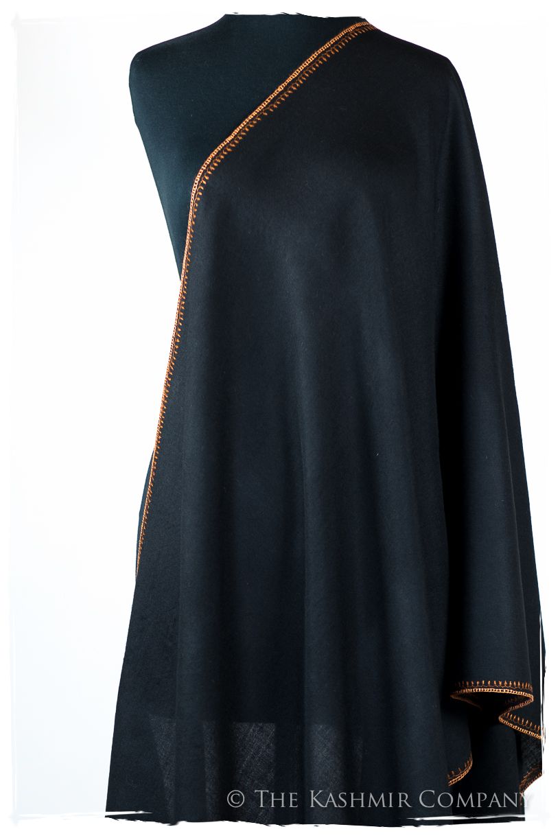 Chanellé Audetté de'Laine Sozni Frontières Orient Shawl