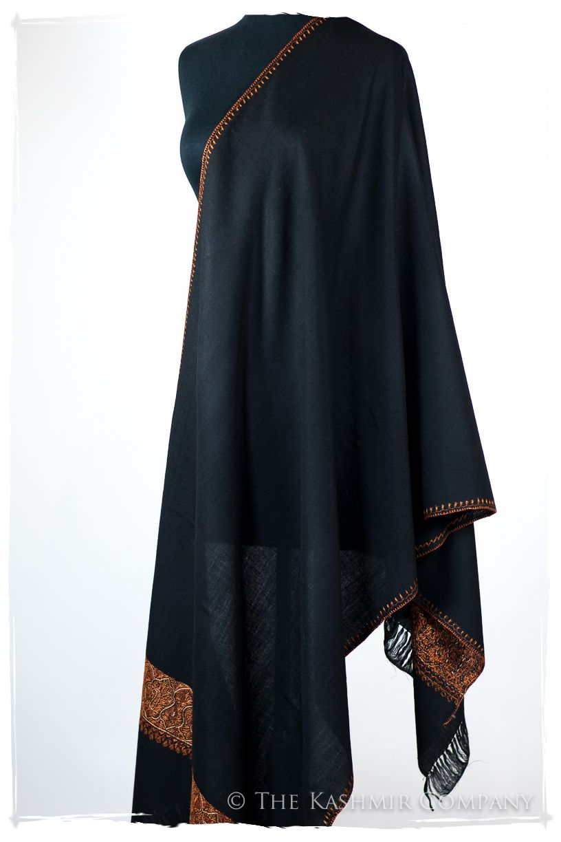 Chanellé Adellé de'Laine Sozni Frontières Orient Shawl