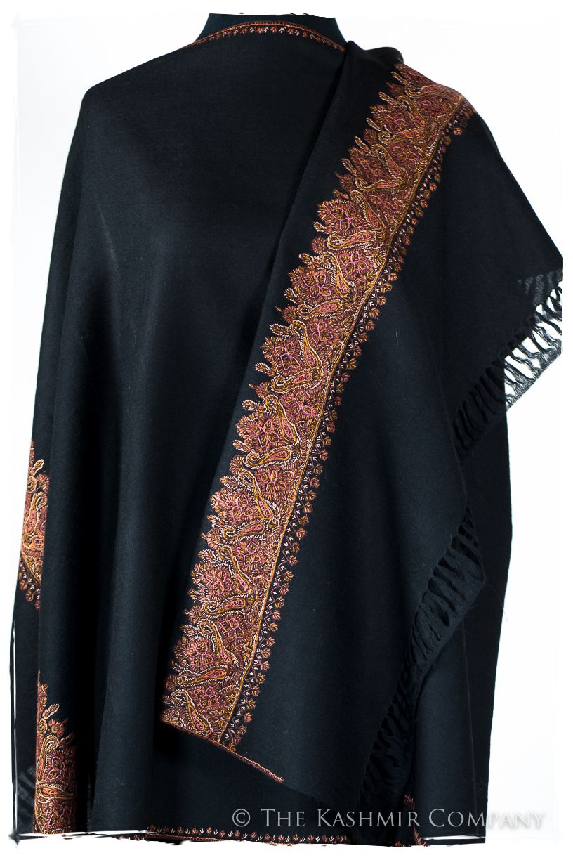 Chanellé Annetté de'Laine Sozni Frontières Orient Shawl