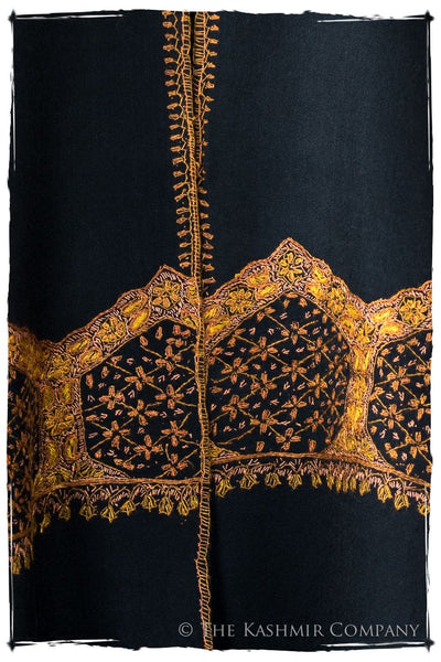 Chanellé Arabesqué de'Laine Sozni Frontières Orient Shawl