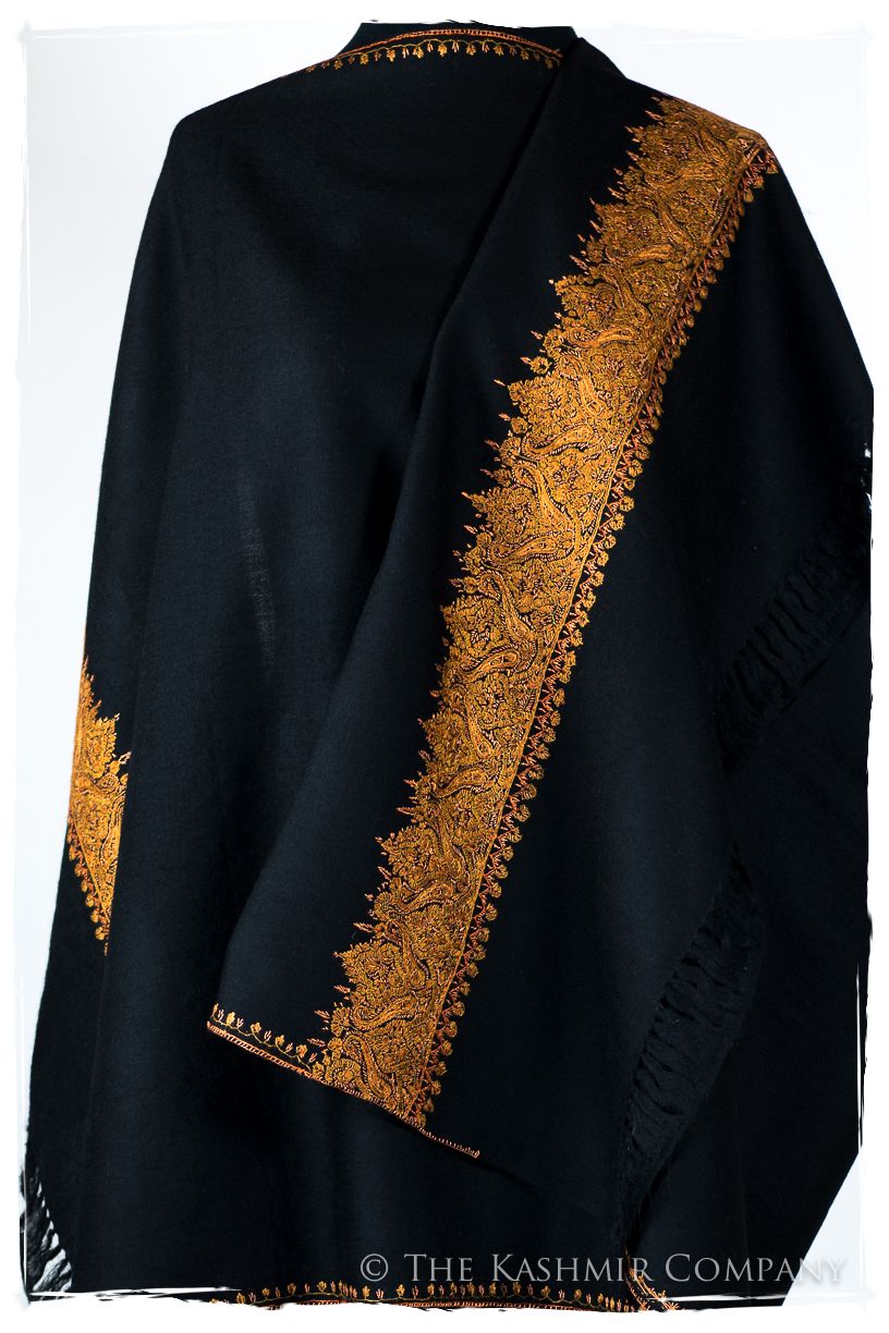 Chanellé Abriellé de'Laine Sozni Frontières Orient Shawl