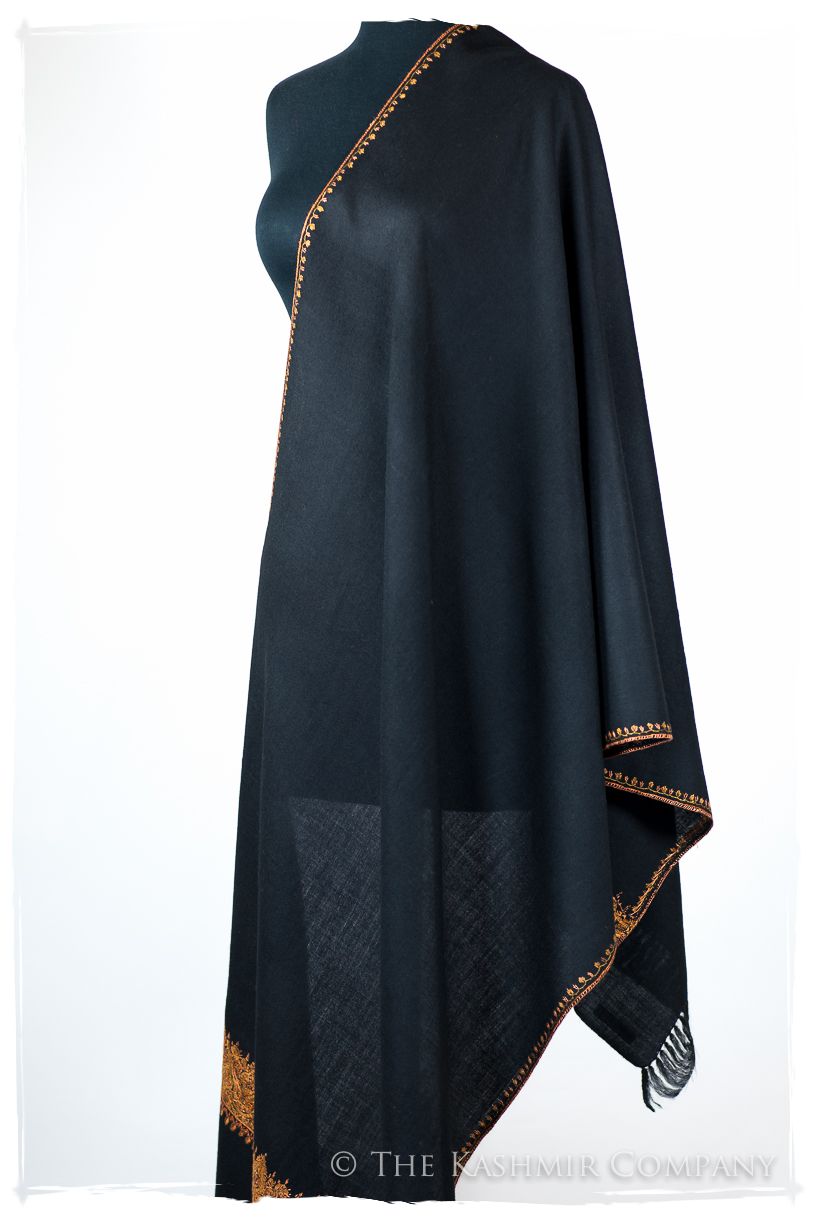 Chanellé Abriellé de'Laine Sozni Frontières Orient Shawl