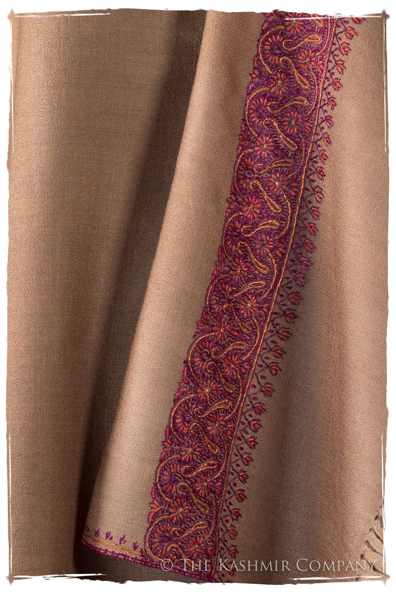 Chanellé Audetté de'Laine Sozni Frontières Orient Shawl
