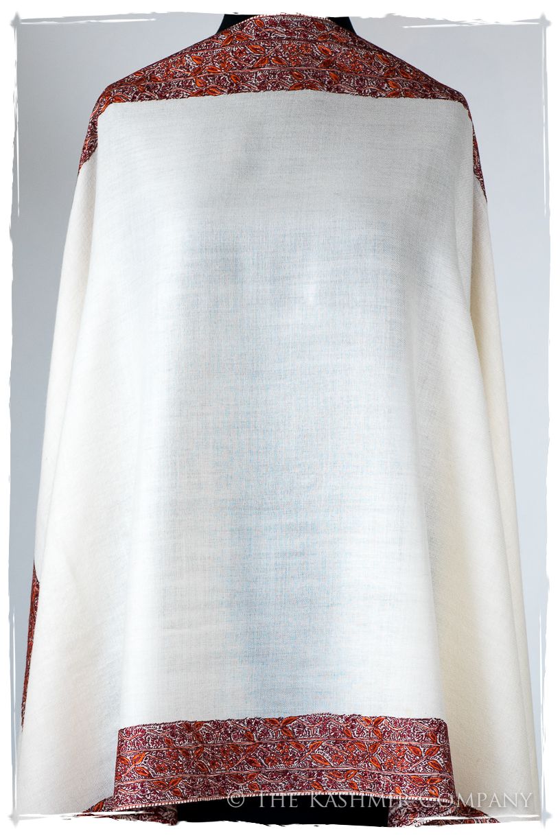 Chanellé Benoité de'Laine Sozni Frontières Orient Shawl