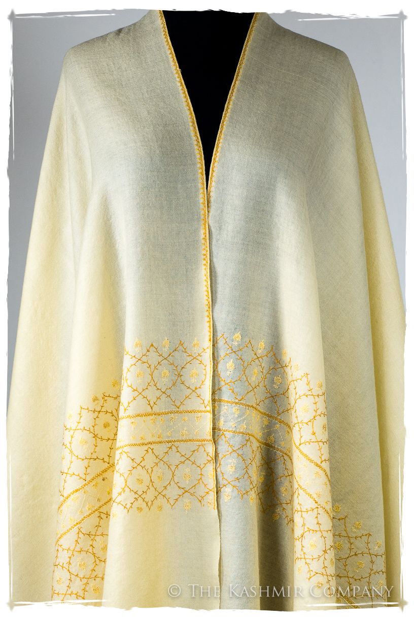 Vasté Aveliné de'Laine Sozni Frontières Orient Shawl