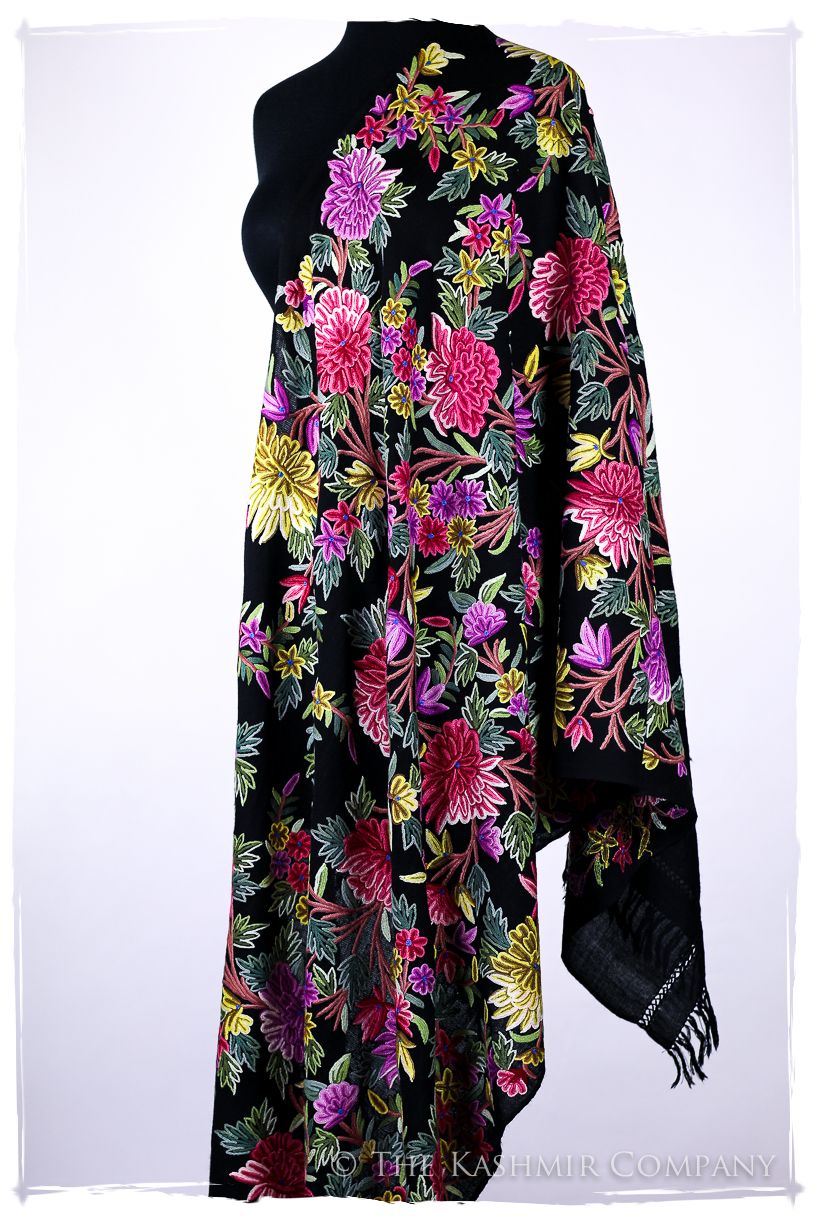 Belles Fleurs de Montréal Français Antiquaires Shawl