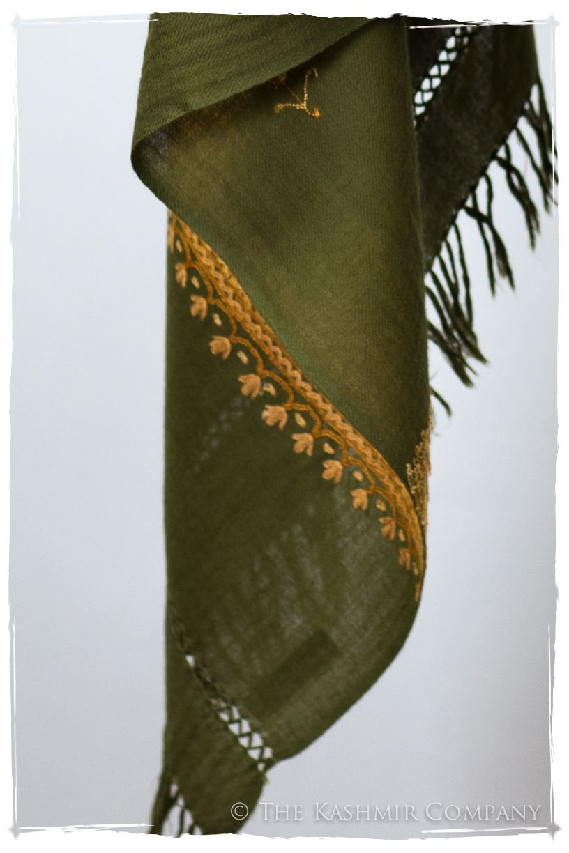 Félice Frontières Paisley Gift Shawl