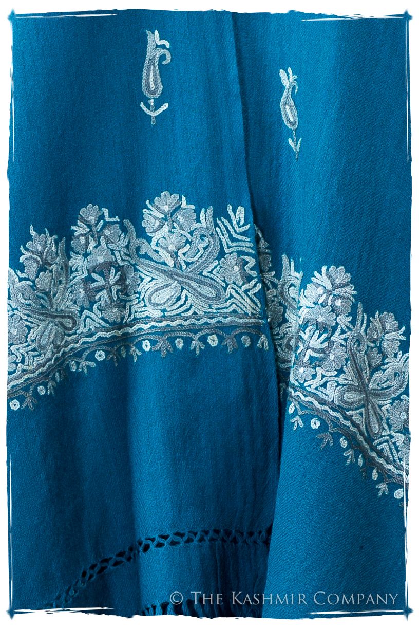 Léonie Frontières Paisley Gift Shawl