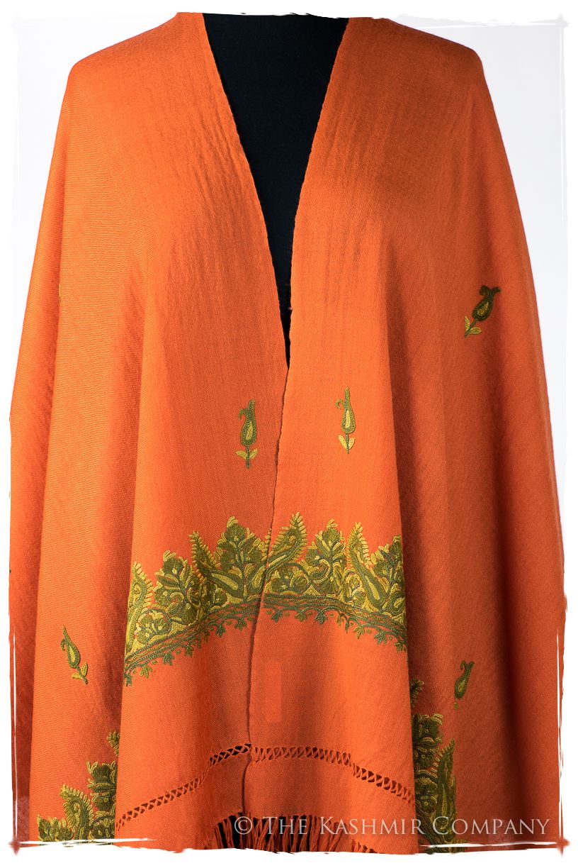 Reine Frontières Paisley Gift Shawl
