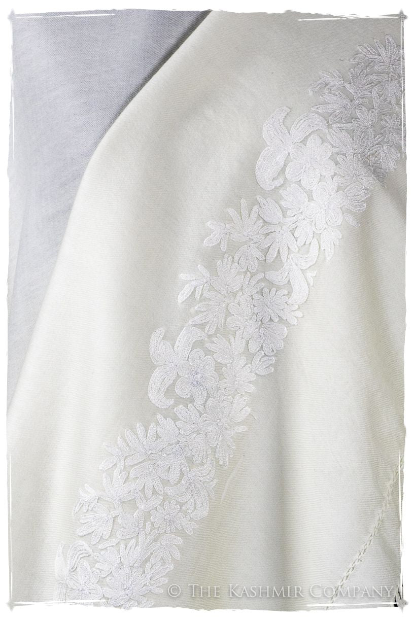 Maya Frontières Paisley Gift Shawl