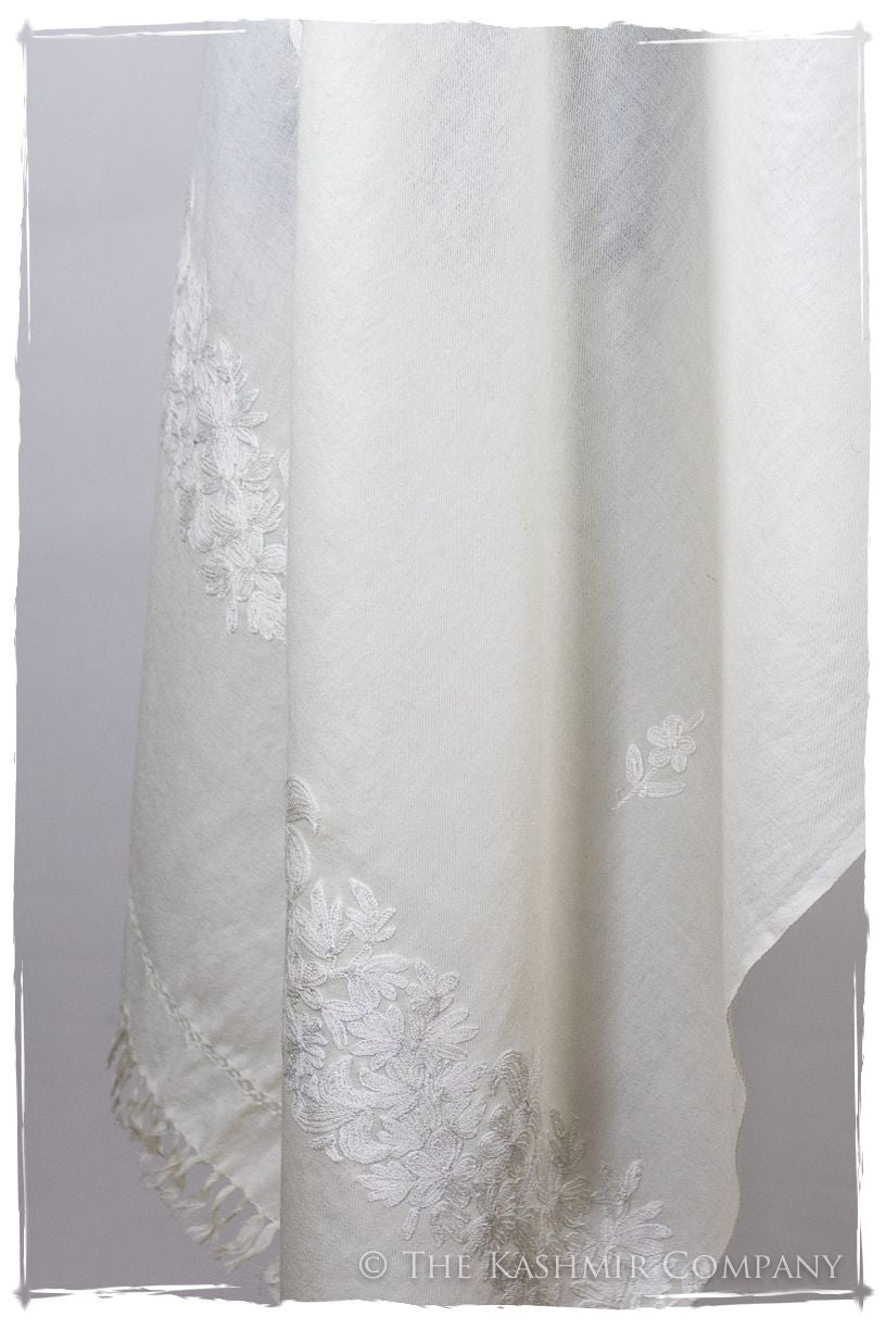 Maya Frontières Paisley Gift Shawl