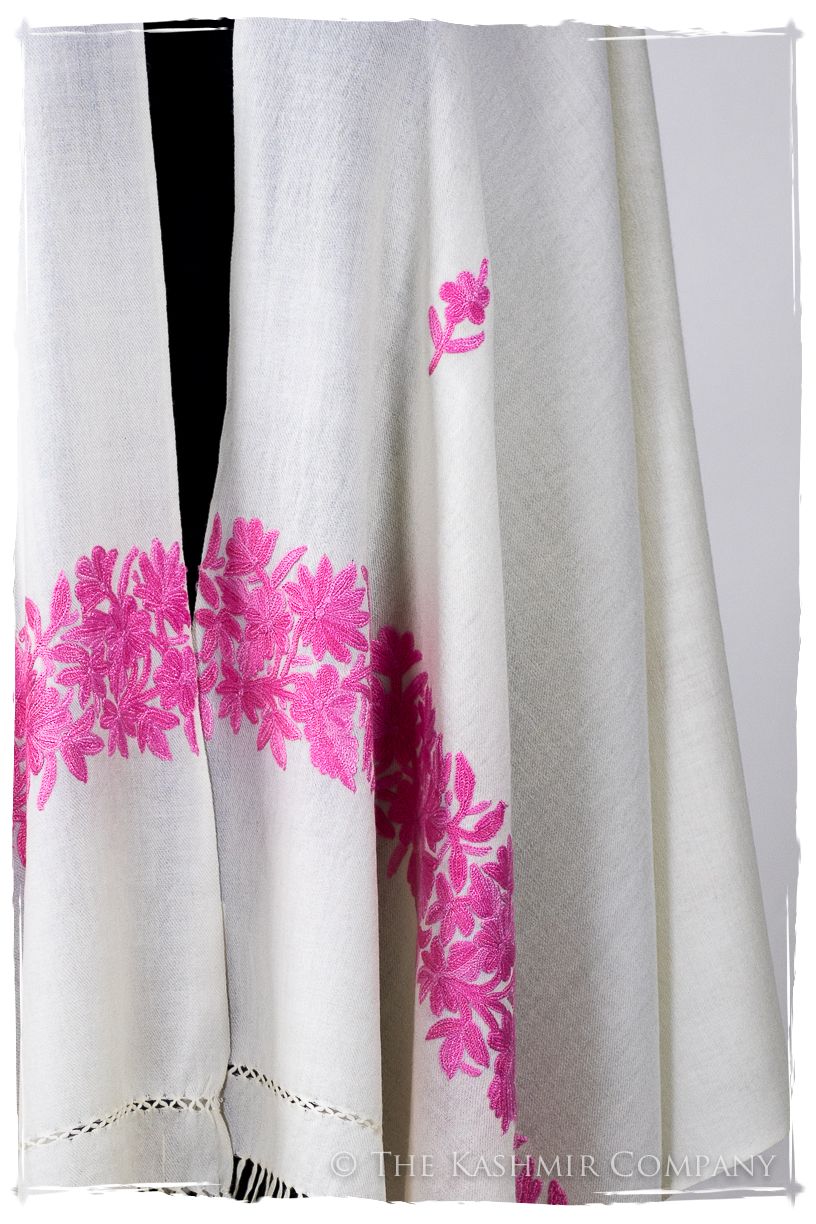 Mercedes Frontières Paisley Gift Shawl