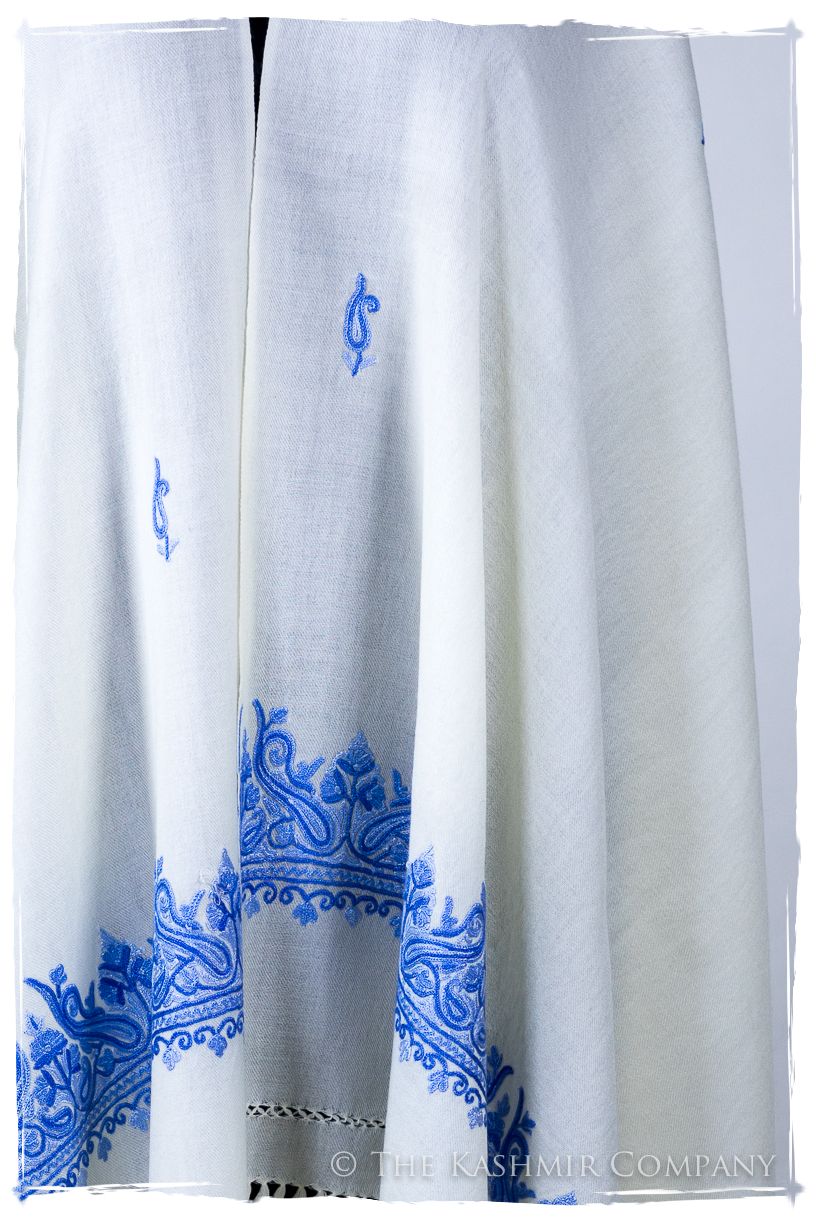 Rocío Frontières Paisley Gift Shawl