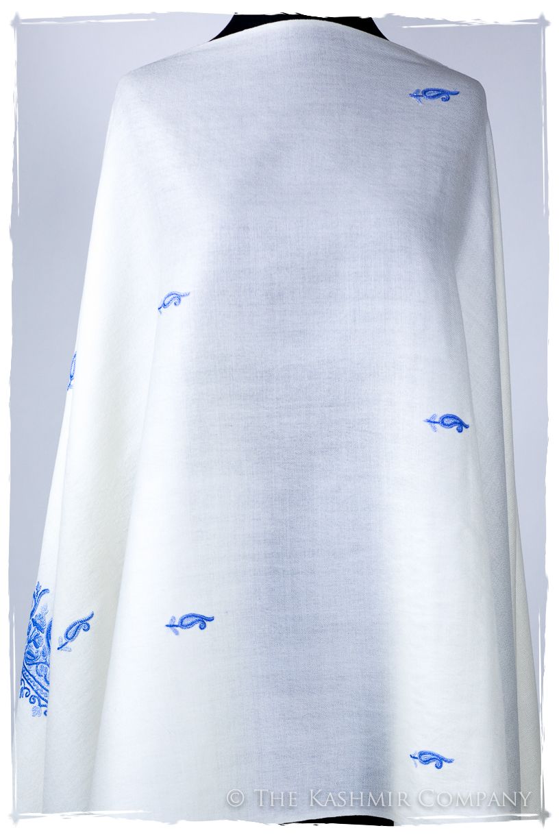 Rocío Frontières Paisley Gift Shawl