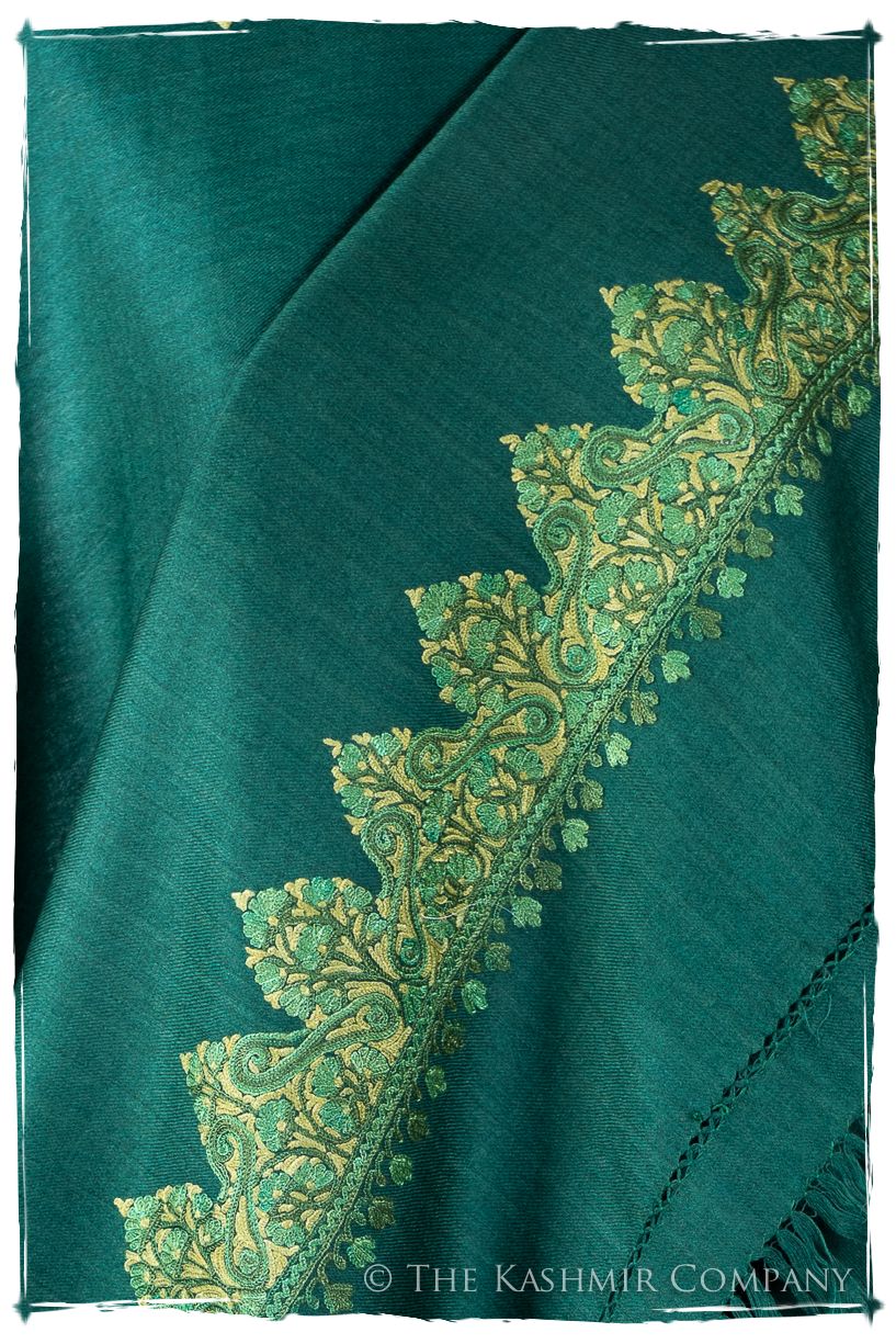 Xiomara Frontières Paisley Gift Shawl