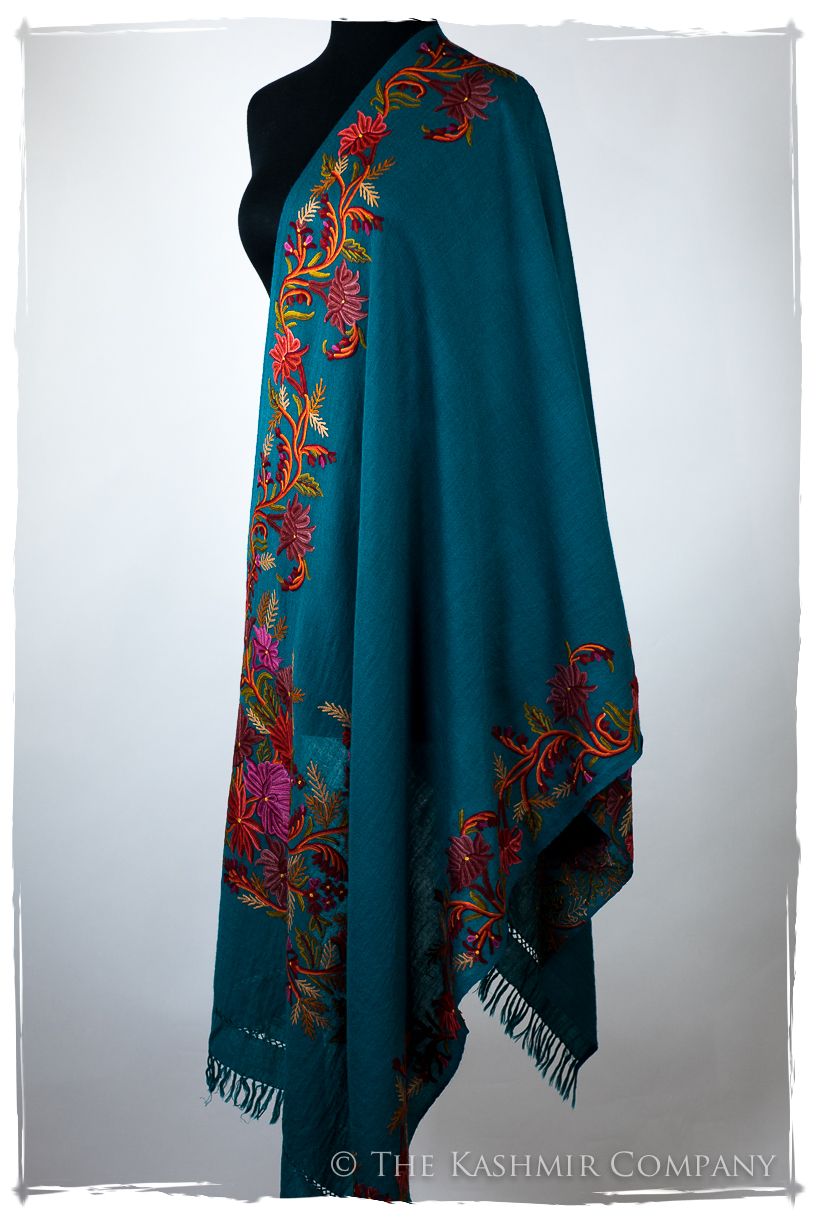 Chloé de Frontierè Jardin Mascarade Shawl