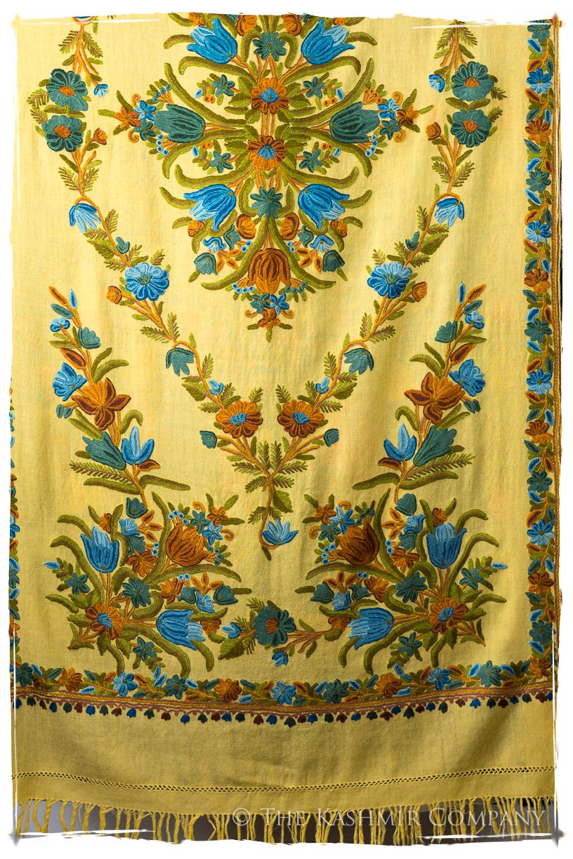 Royauté Française Amoureuse de Nadeleine Cannes Shawl