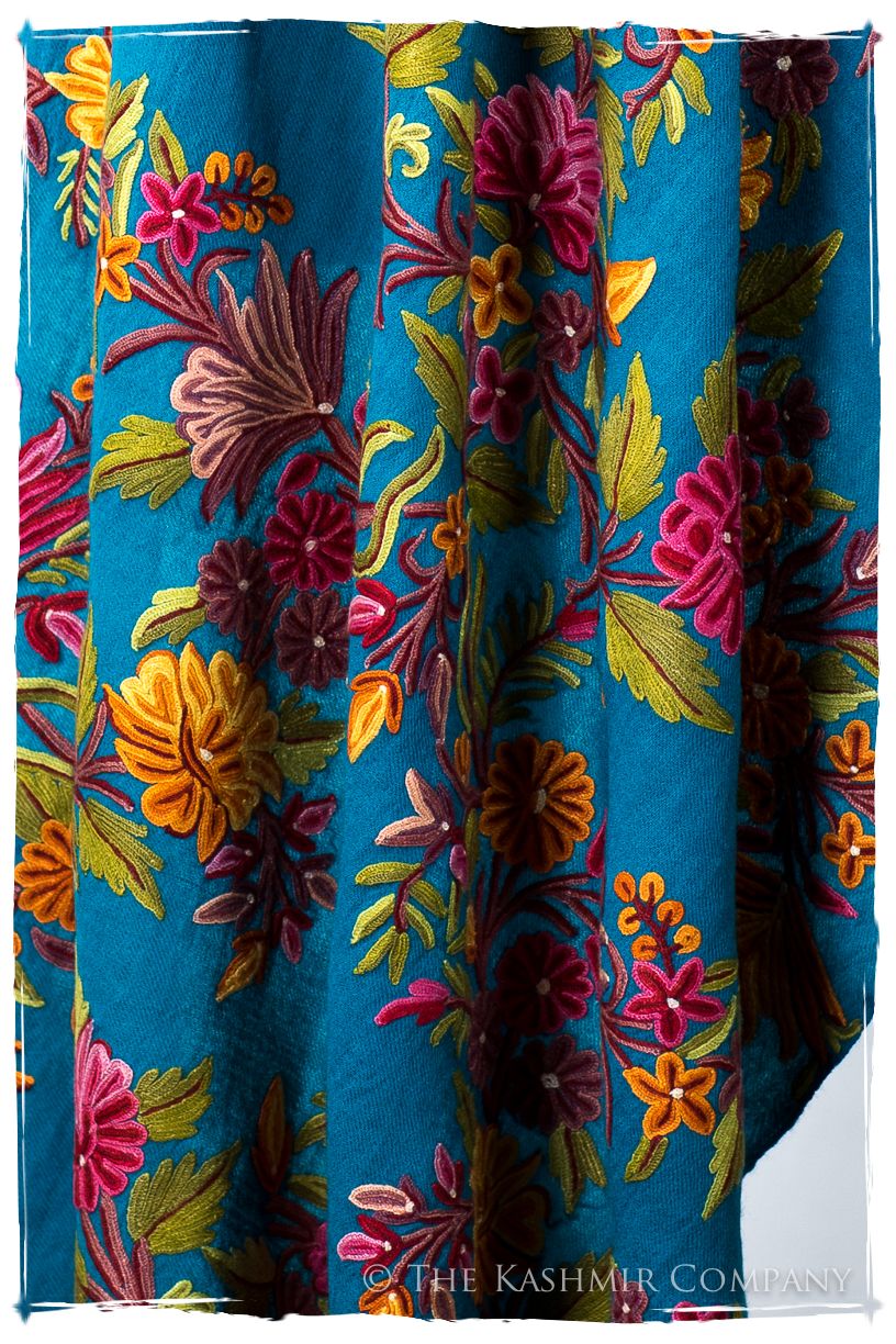 Amoureuse de Élise Française Bleu Notre Dame Shawl