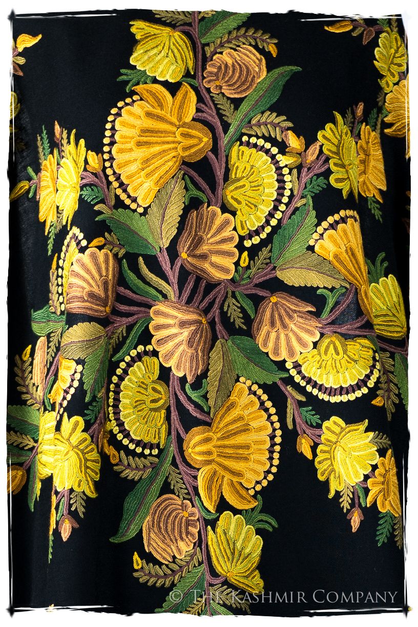 Royauté Française Amoureuse de Slyvie Cannes Shawl