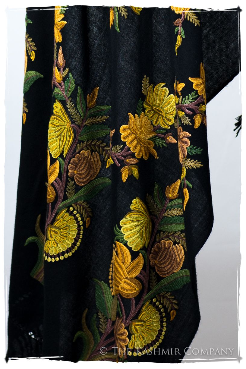 Royauté Française Amoureuse de Slyvie Cannes Shawl