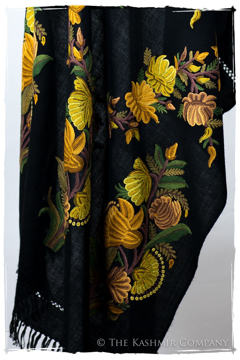 Royauté Française Amoureuse de Slyvie Cannes Shawl