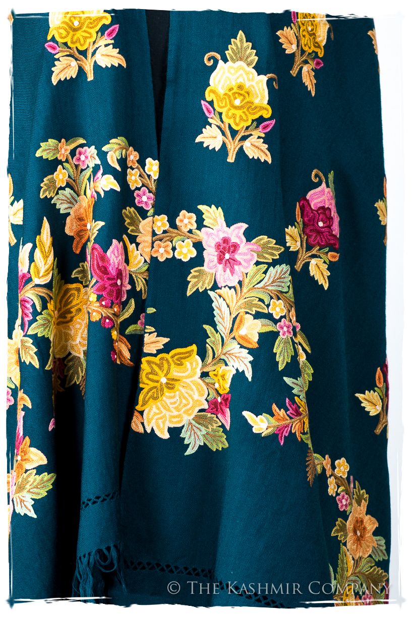 Amoureuse de Aurelie Cannes Shawl
