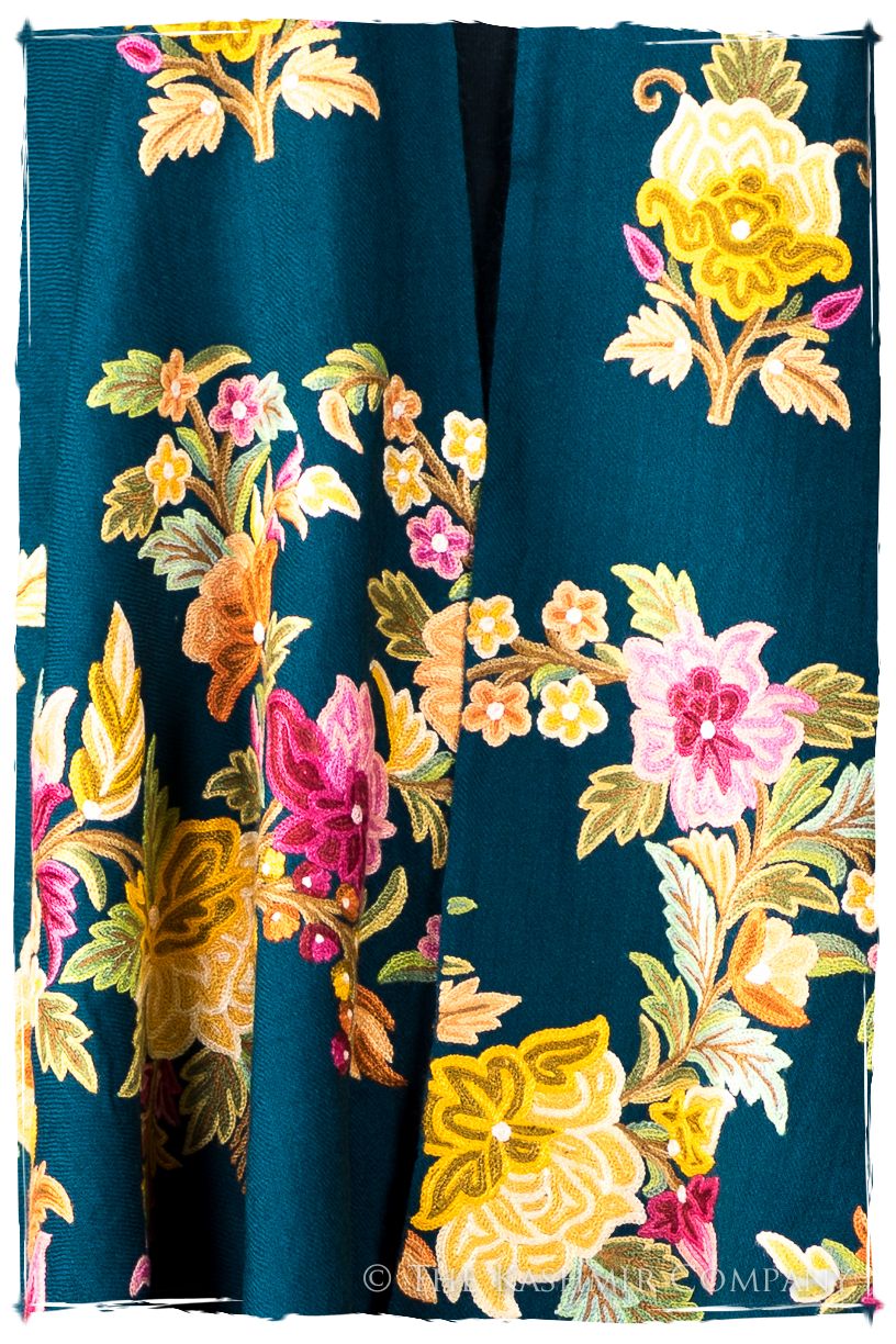 Amoureuse de Aurelie Cannes Shawl
