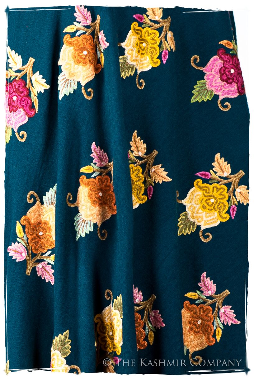 Amoureuse de Aurelie Cannes Shawl