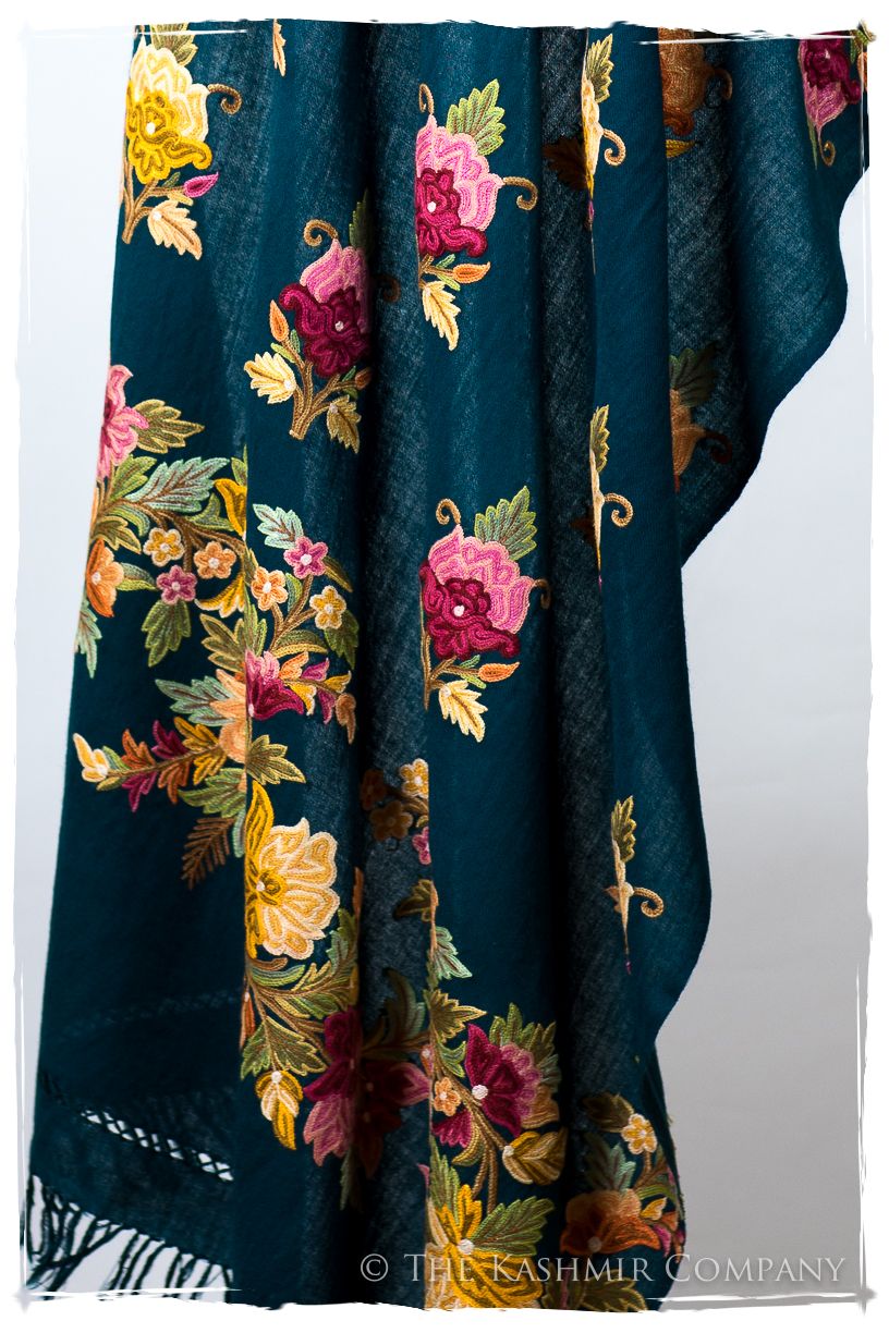 Amoureuse de Aurelie Cannes Shawl