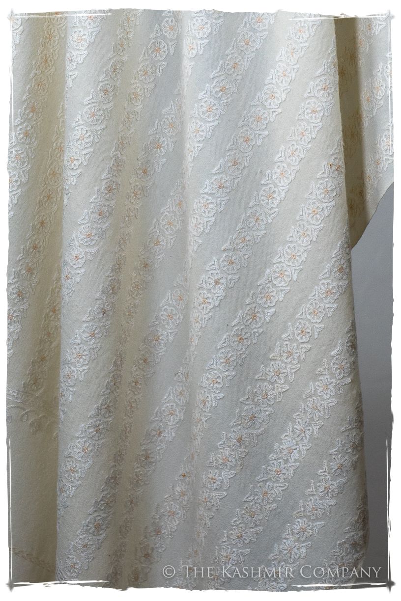 Champs d'ivoire Blanc en Afrique Notre Dame Shawl