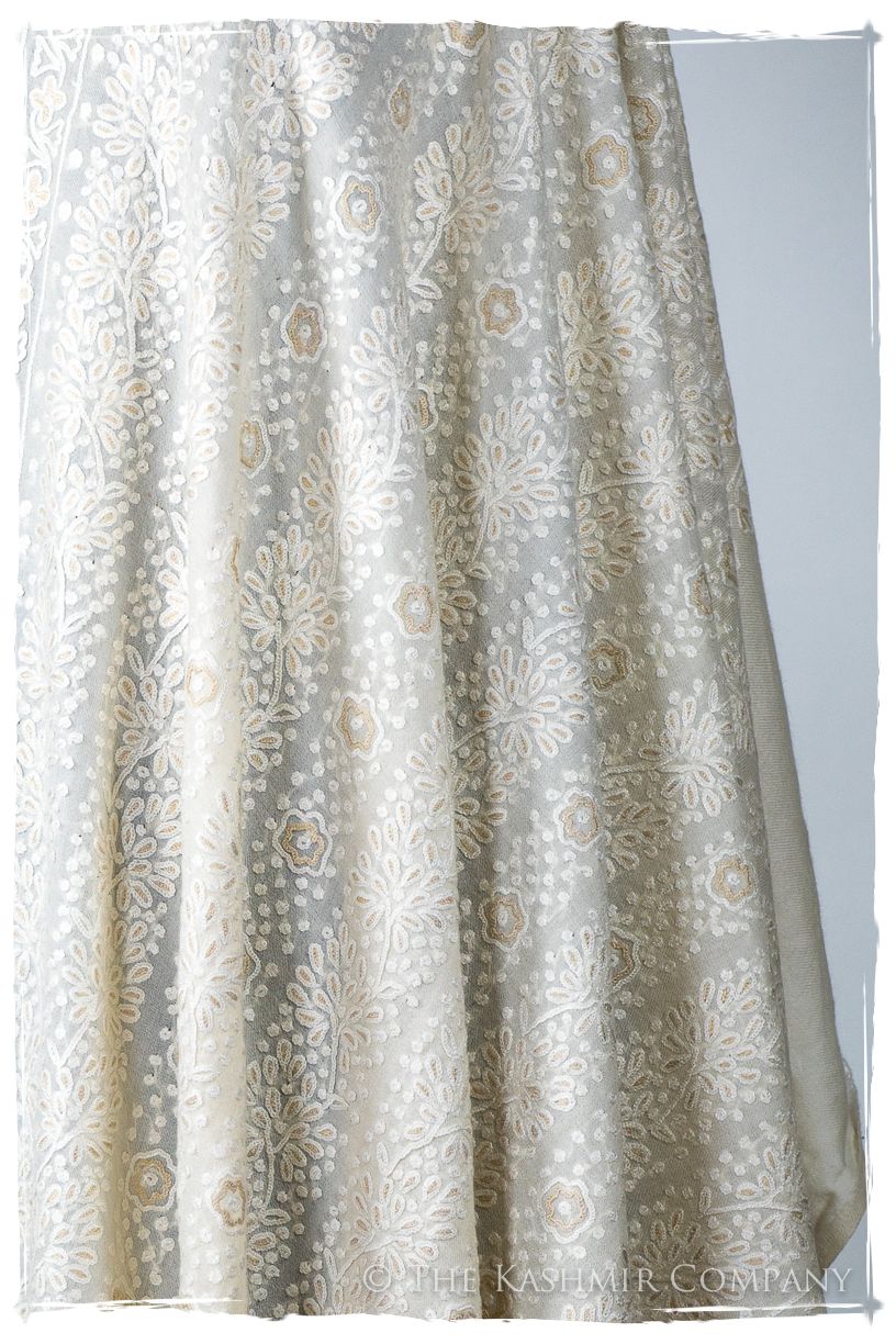 Champs d'ivoire Blanc en Algérie Notre Dame Shawl