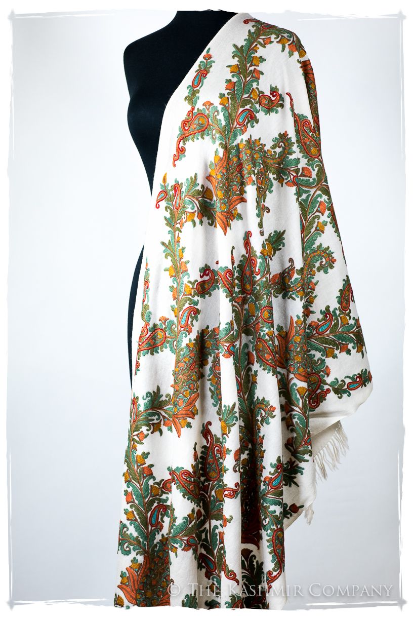 Amoureuse de Christine Française Notre Dame Shawl