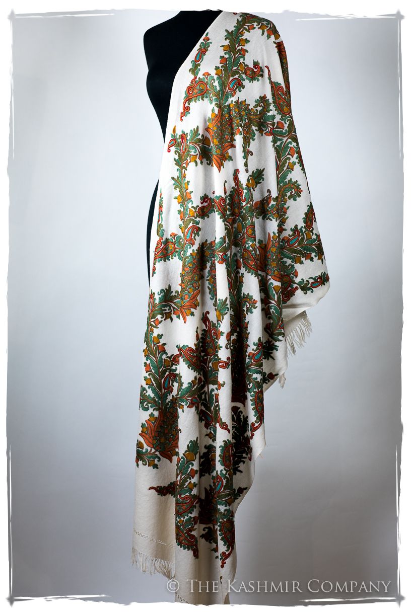 Amoureuse de Christine Française Notre Dame Shawl