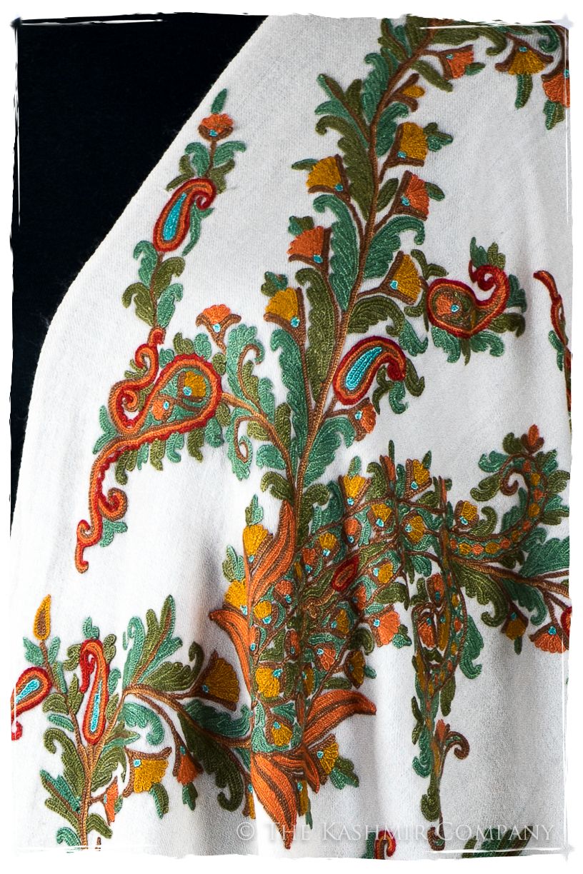 Amoureuse de Christine Française Notre Dame Shawl