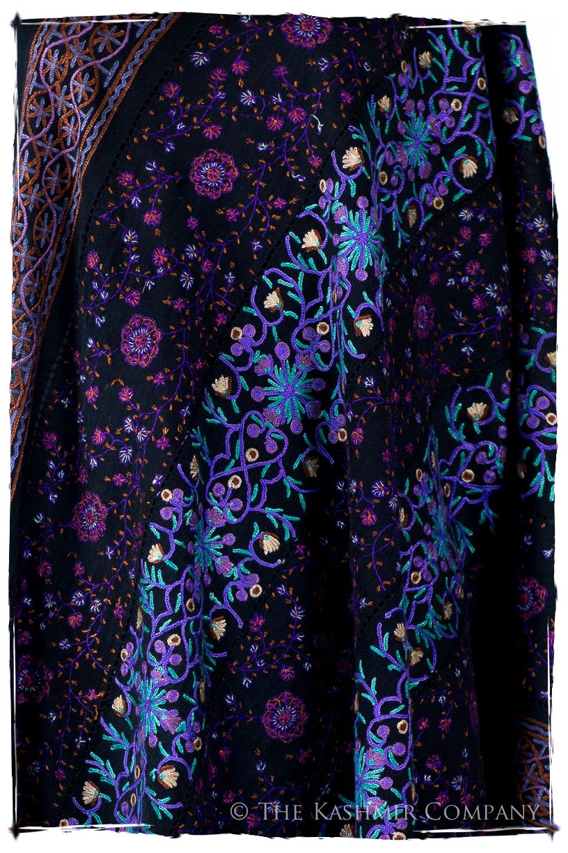 Trois Embroideries Soirée Héritage Bleu Française Antiquaires Shawl