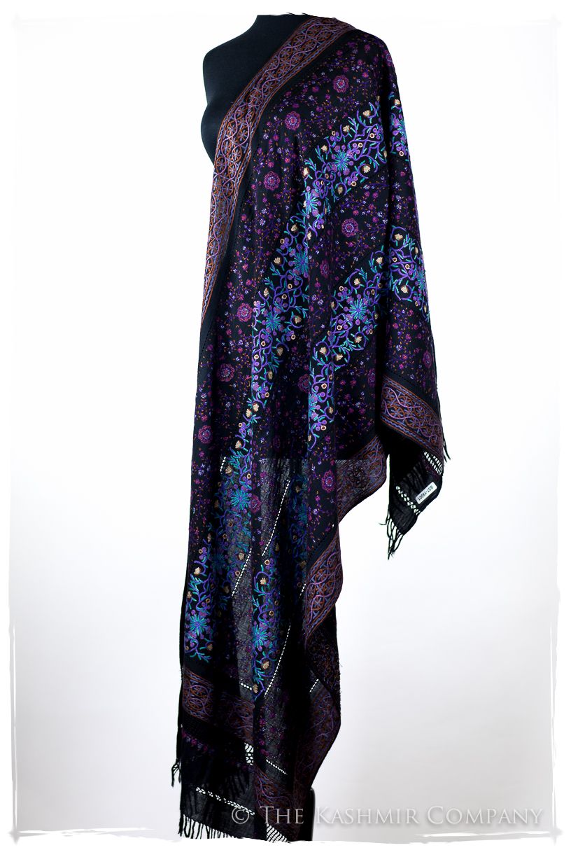 Trois Embroideries Soirée Héritage Bleu Française Antiquaires Shawl