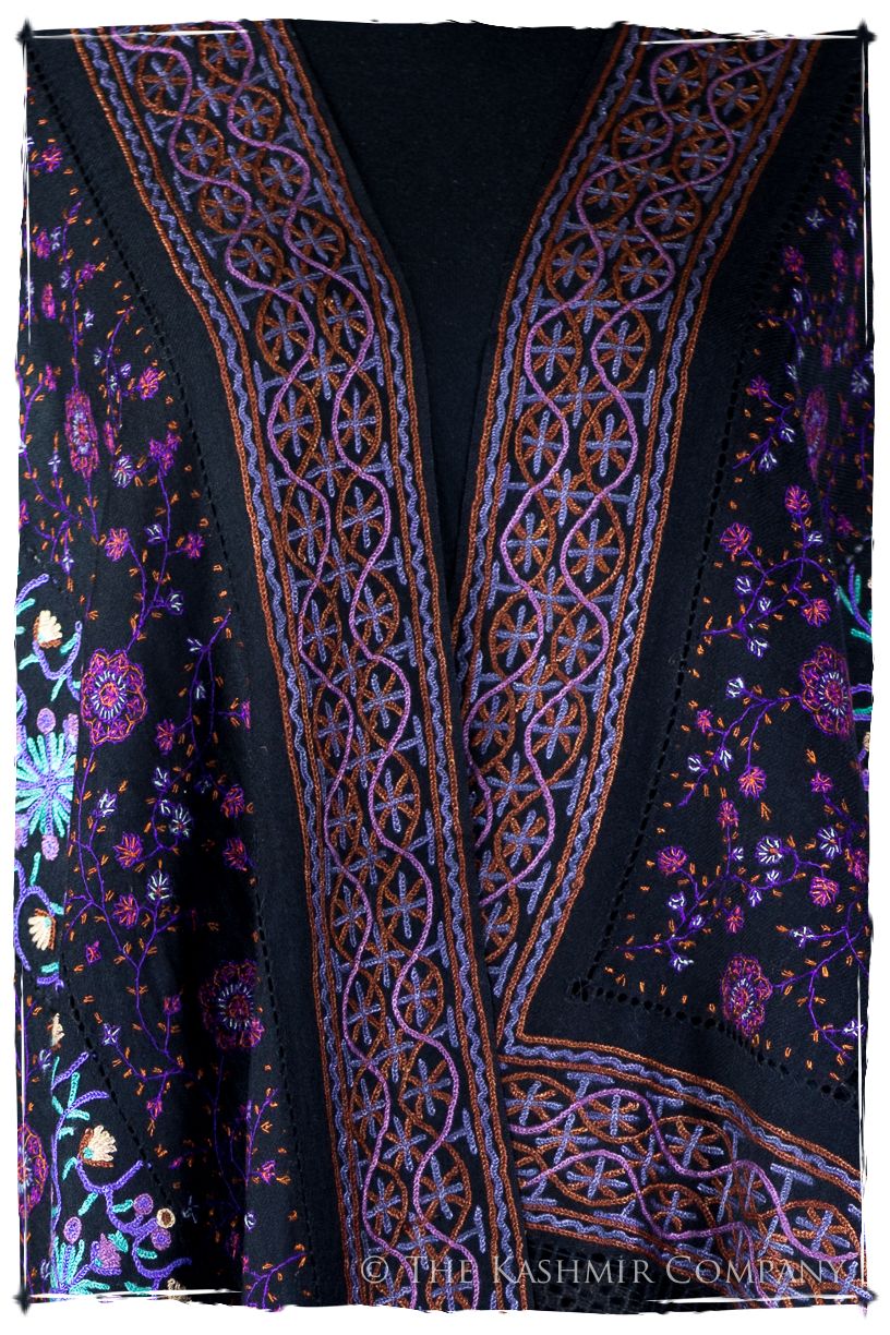 Trois Embroideries Soirée Héritage Bleu Française Antiquaires Shawl