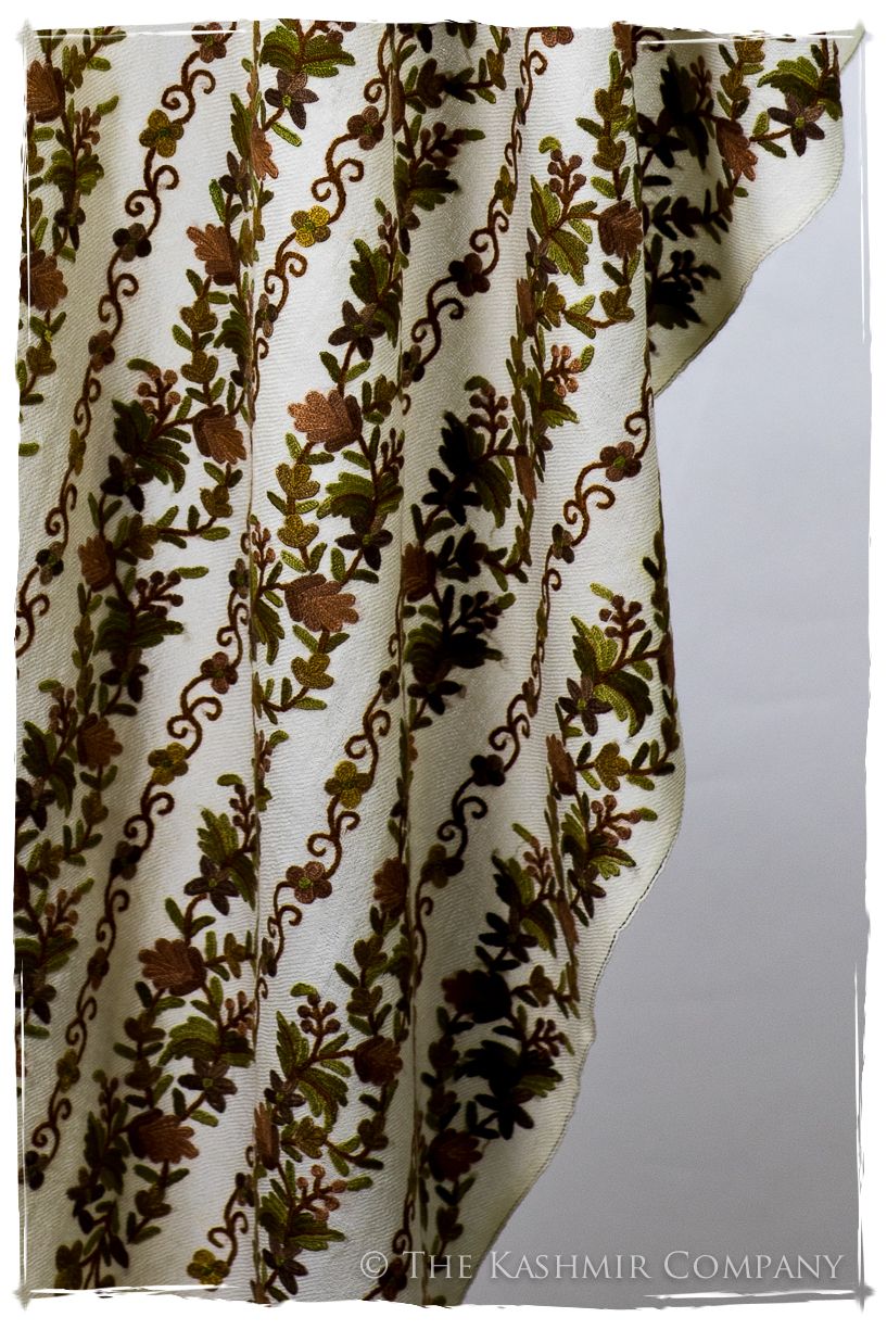 Jardin de Vigne d'olive Notre Dame Shawl