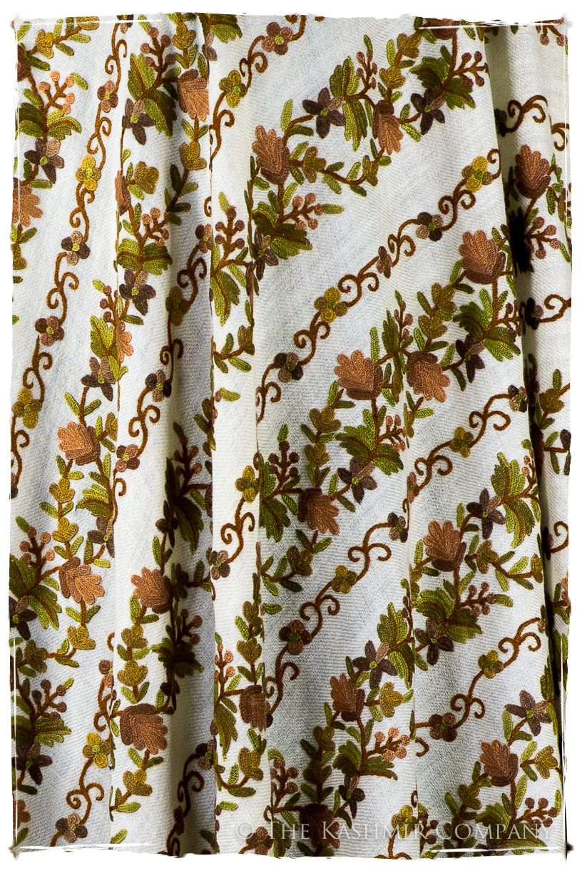 Jardin de Vigne d'olive Notre Dame Shawl