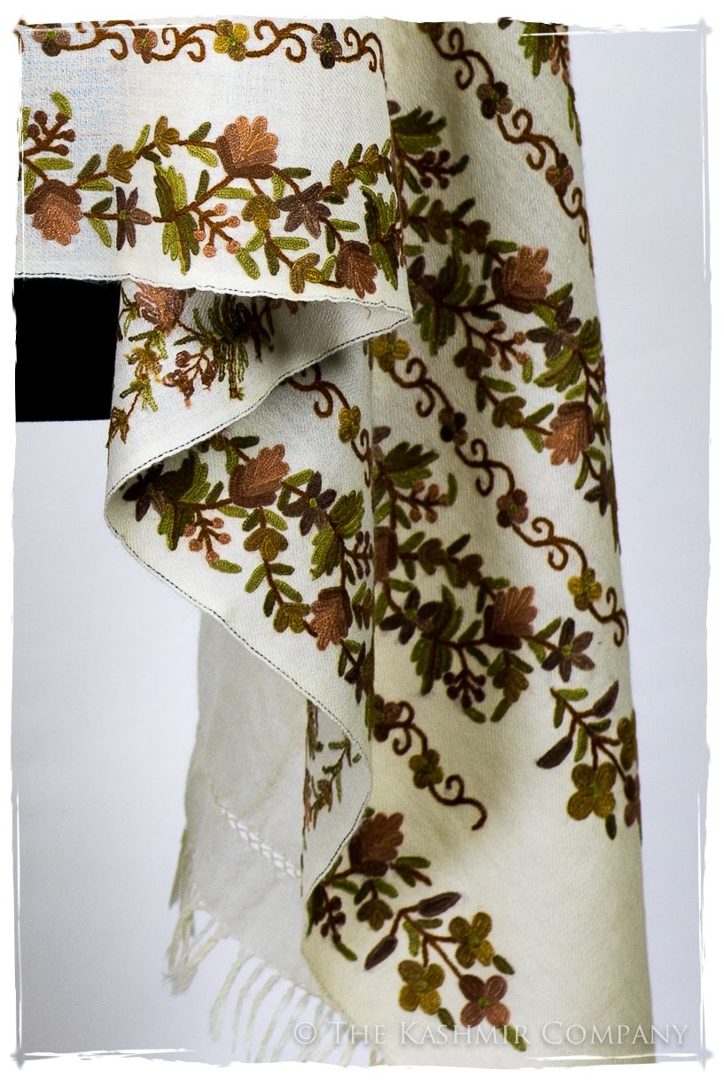 Jardin de Vigne d'olive Notre Dame Shawl