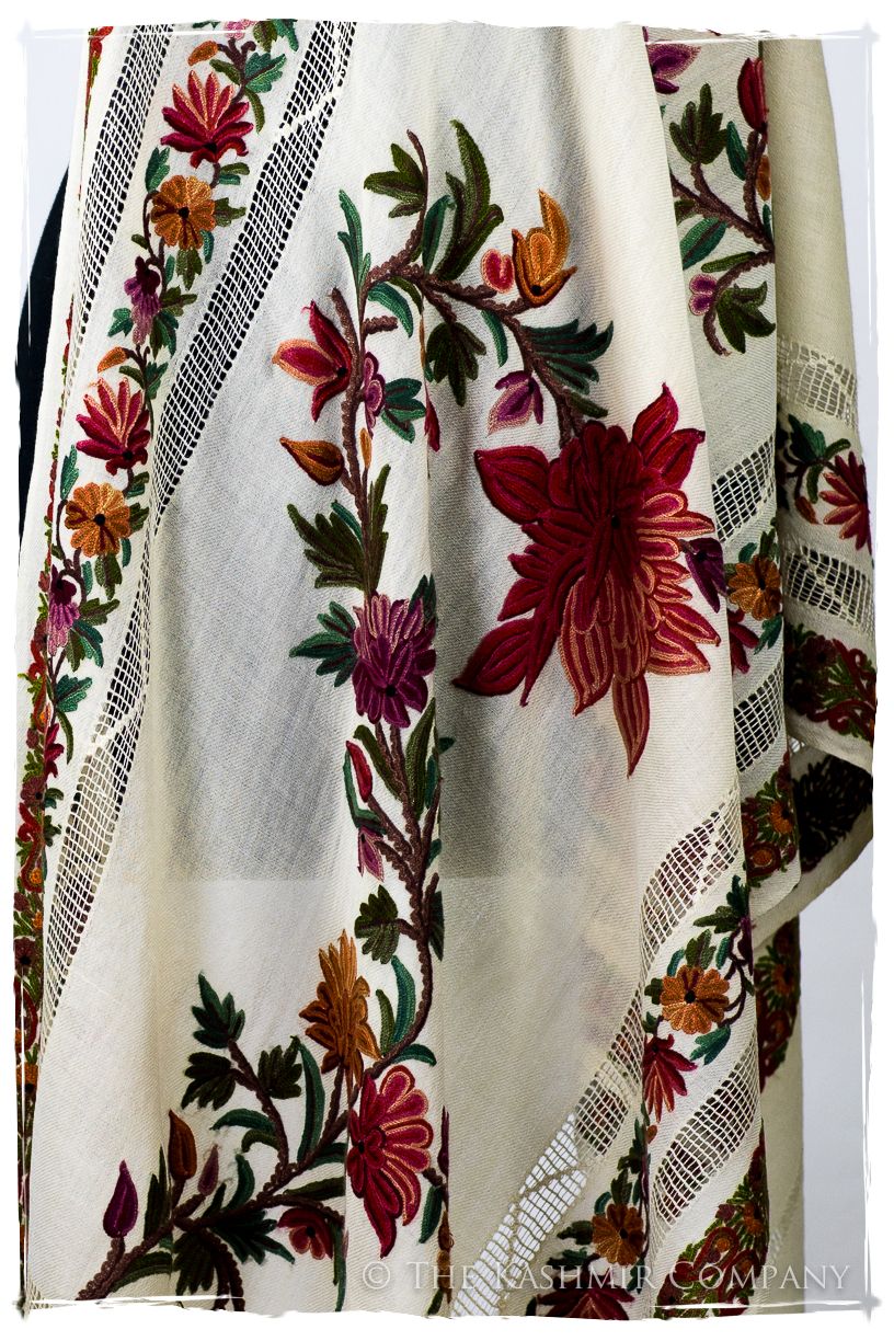 Broderie à cordes tirées Vine Rose Ivorie Pauline Shawl