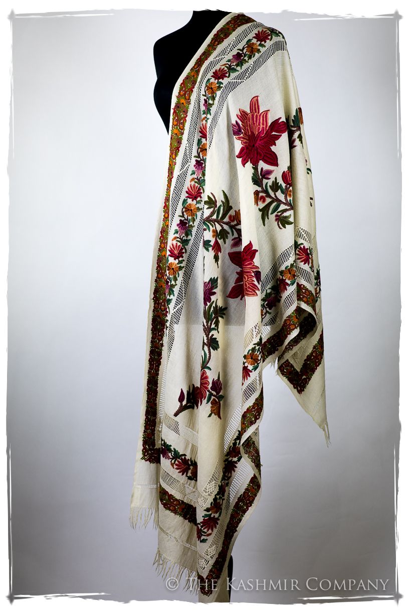 Broderie à cordes tirées Vine Rose Ivorie Pauline Shawl