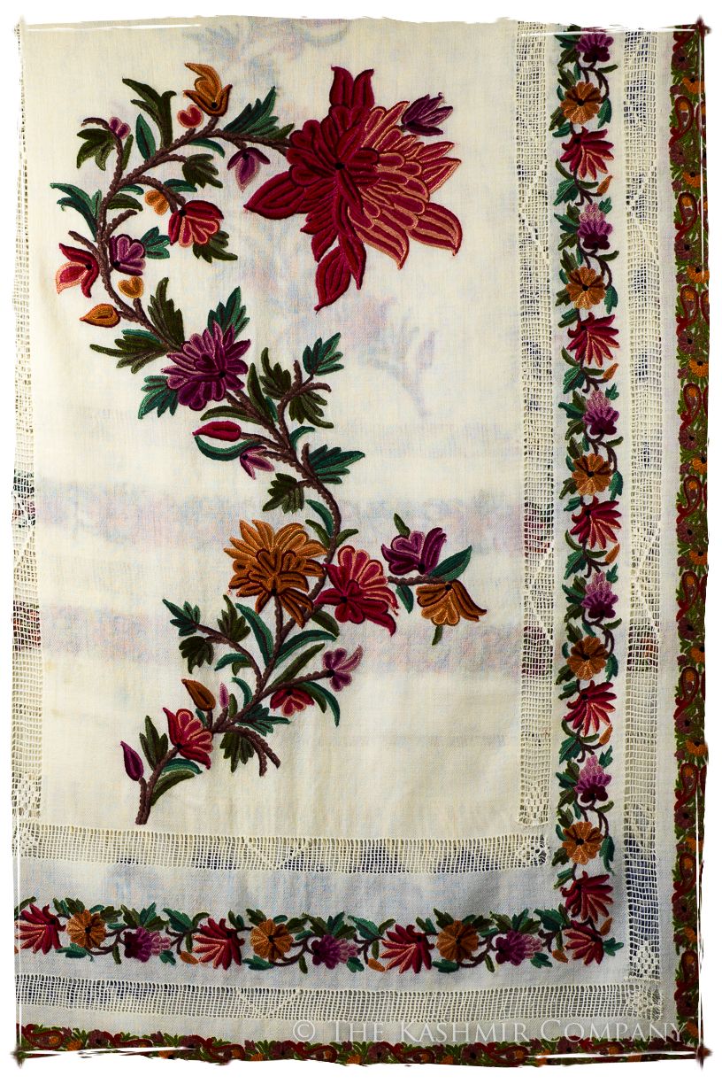 Broderie à cordes tirées Vine Rose Ivorie Pauline Shawl