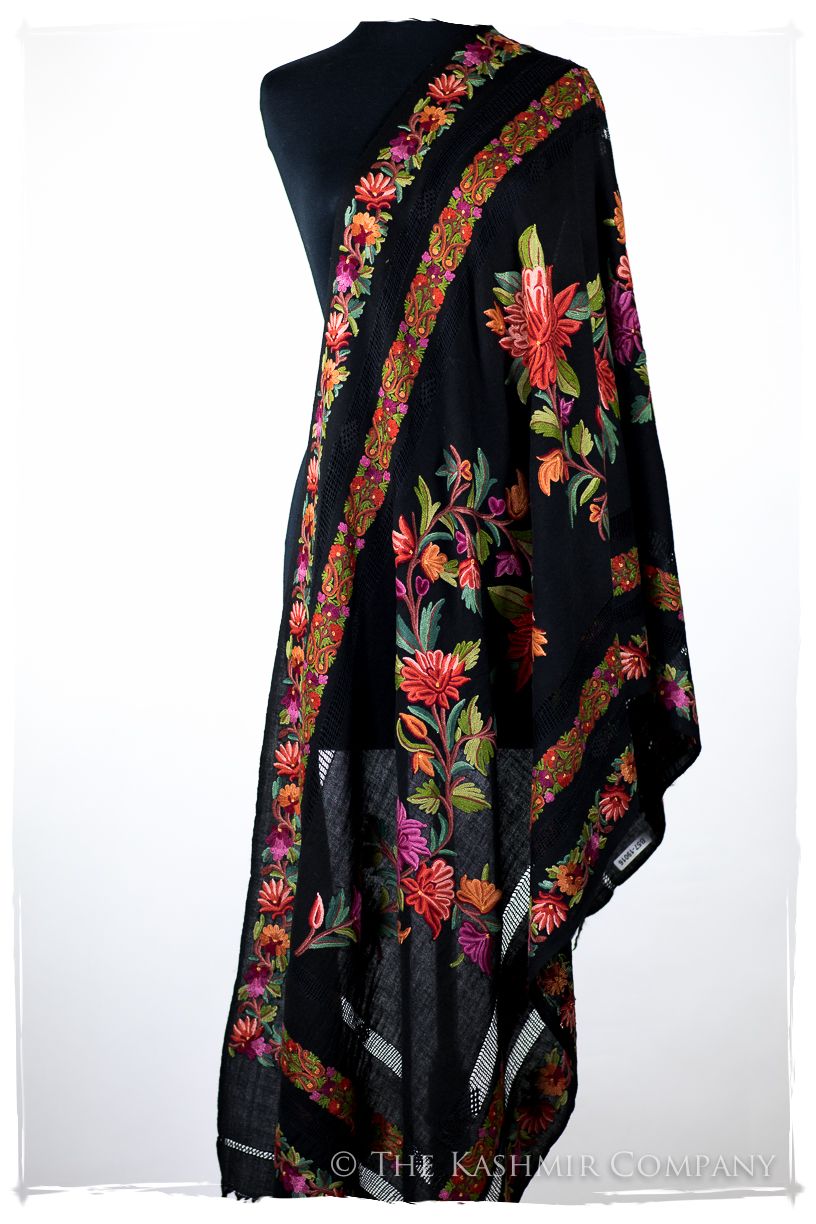 Broderie à cordes tirées Pari Jardin Noir Pauline Shawl