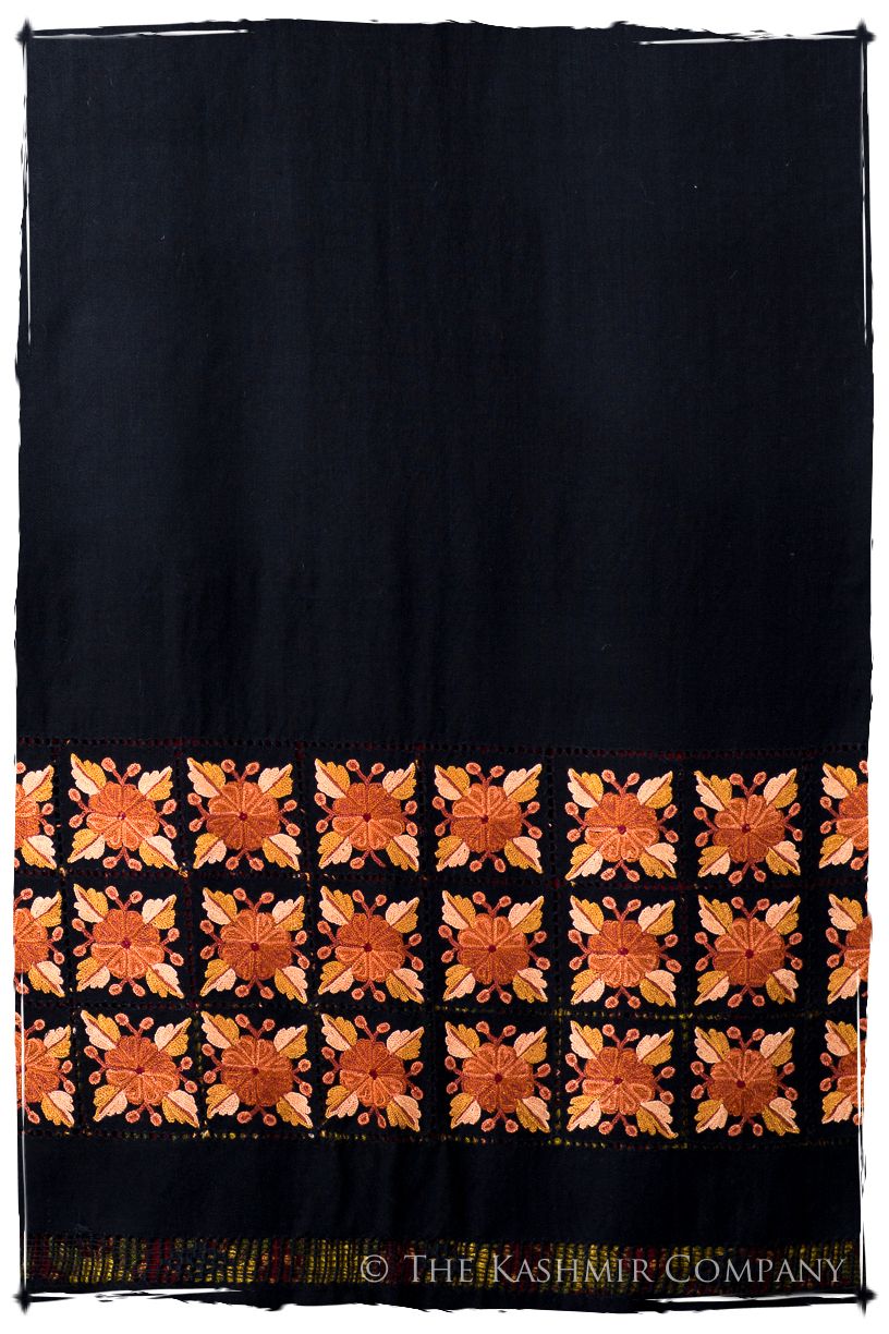 Broderie à cordes tirées Macaroon Noir Trois Frontières Shawl