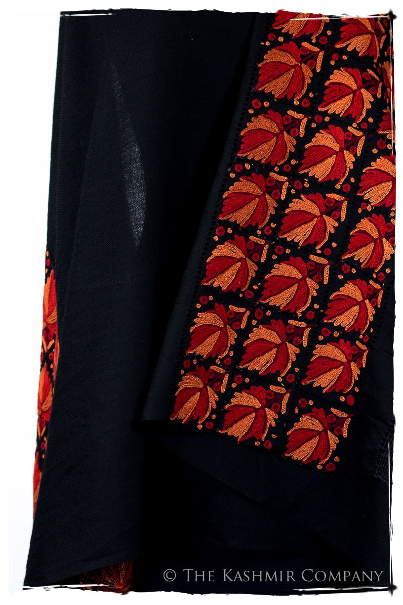 Broderie à cordes tirées Maple Noir Trois Frontières Shawl